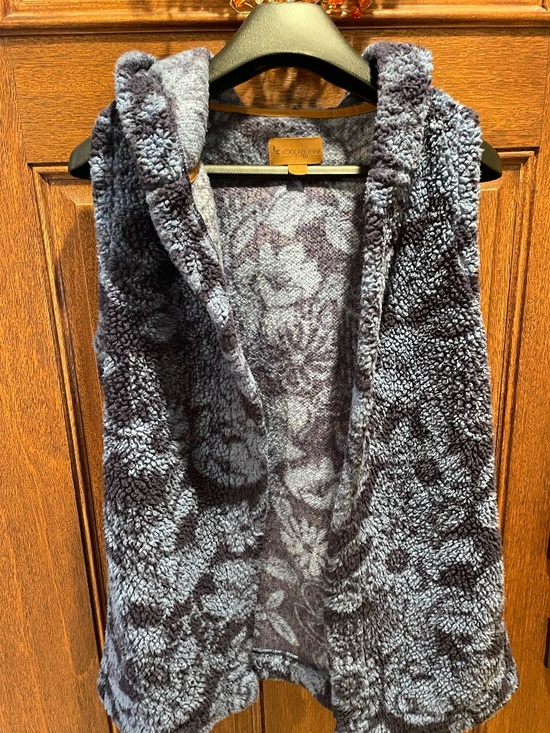 Kookaburra by UGG Tops - Kookaburra by UGG Size S Sherpa Vest with Hood
